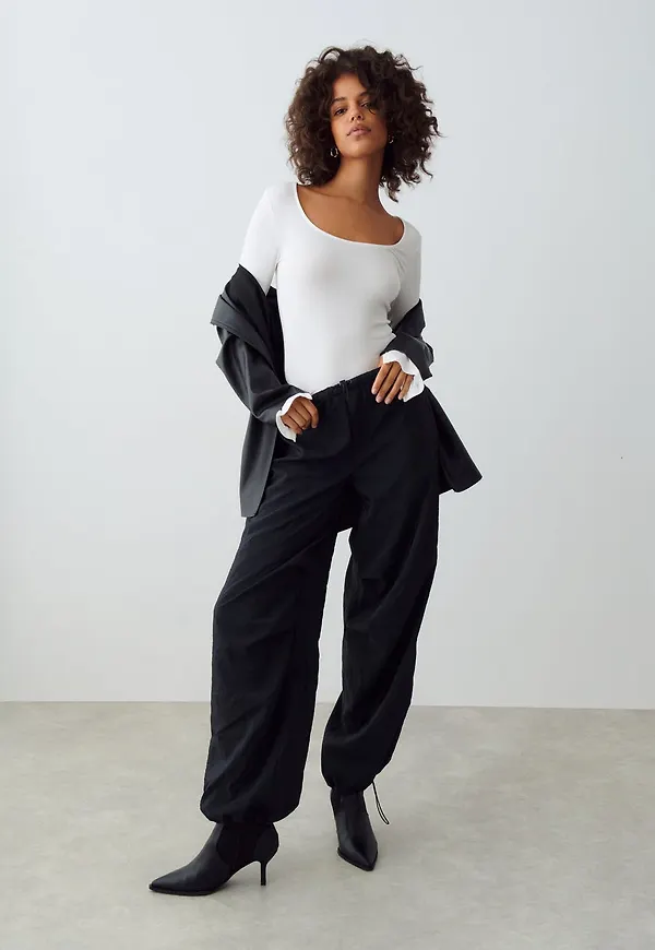 Parachute trousers