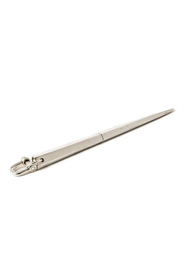 Parts of Four Giant Spike berlock - Silverfärgad