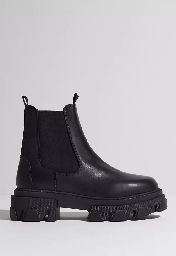 Pavement - Chunky boots - Svart - Lira - Boots & Kängor