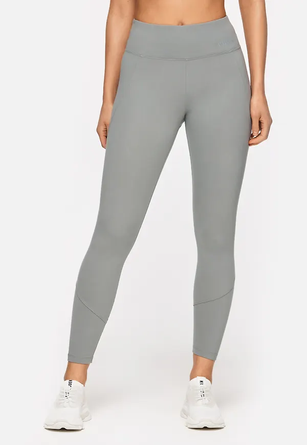 Peach Tights Monument