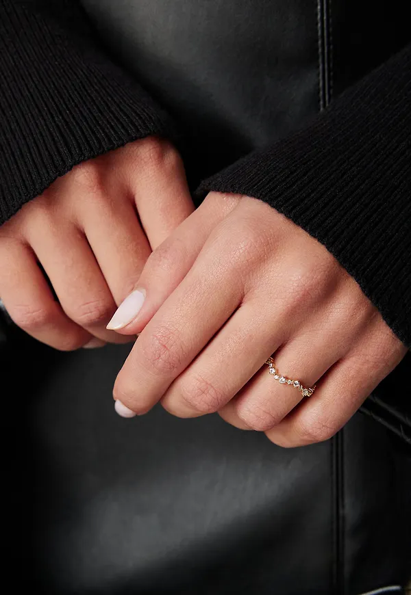 Petite Capella Ring