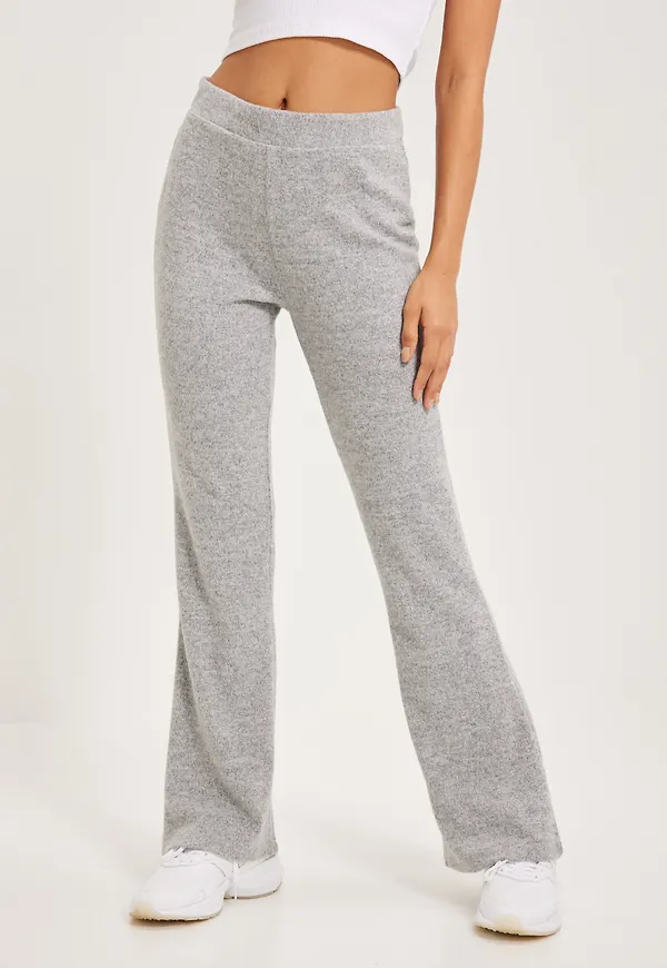 Pieces - Mjukisbyxor - Light Grey Melange - Pcpam Mw Flared Pant Noos - Byxor & Shorts