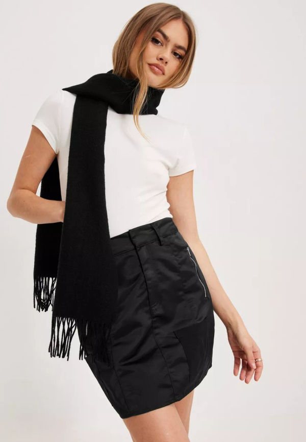 Pieces - Satinkjolar - Black - Pcnellie Short Skirt D2D Dmo - Kjolar