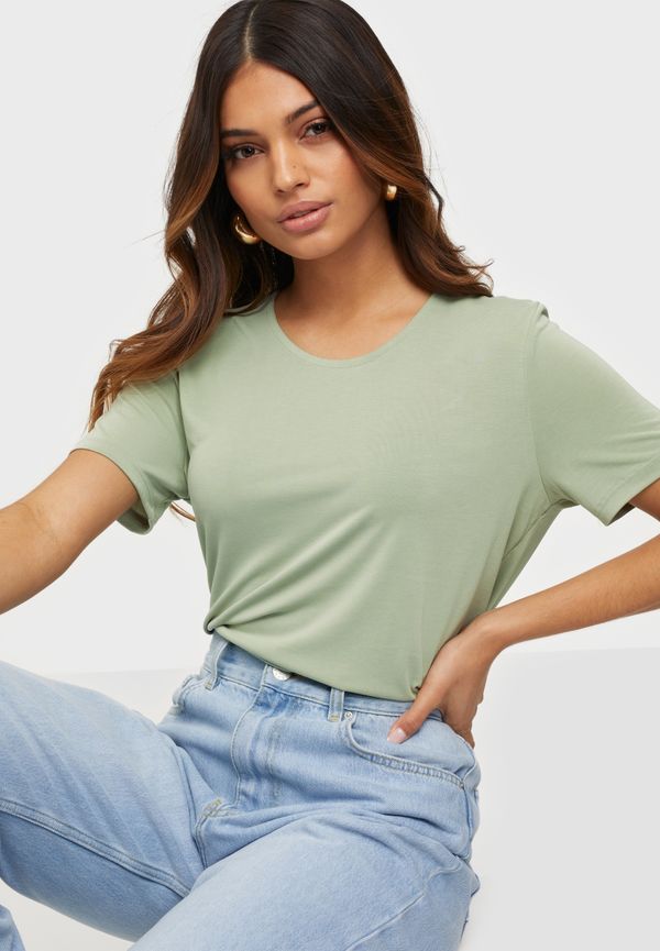 Pieces - T-shirts - Desert Sage - Pckamala Ss Top Noos Bc - Toppar - T-shirts