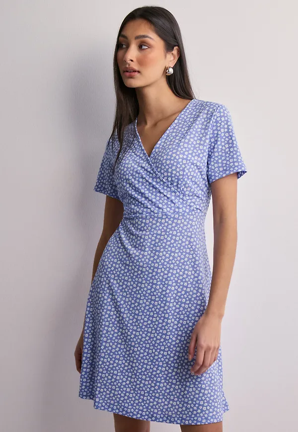 Pieces - Blommig - Pcsienna Ss Dress Noos Bc