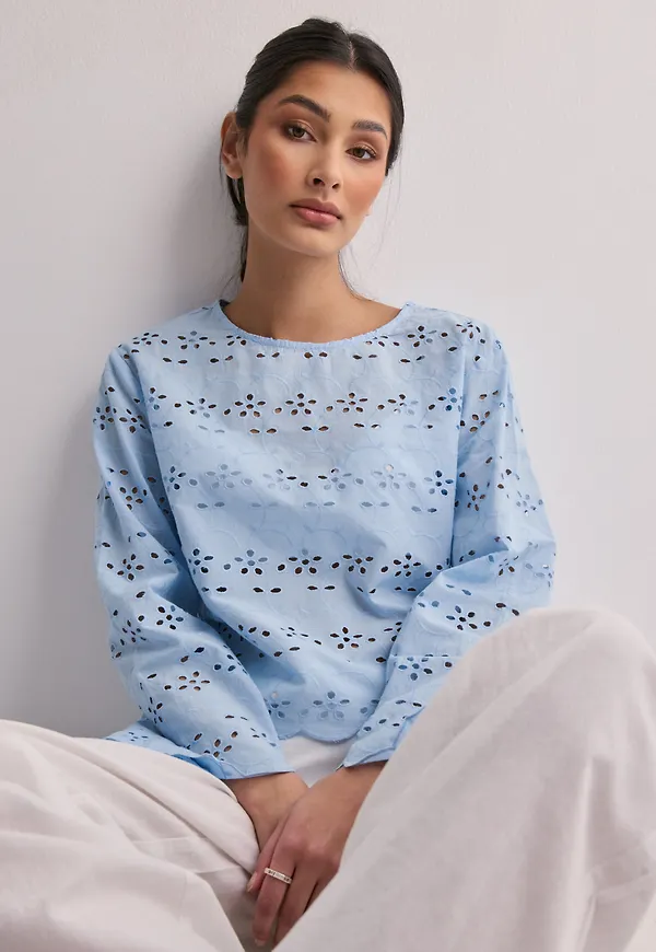Pieces - Blå - Pcarmorine Ls Embroderi Top