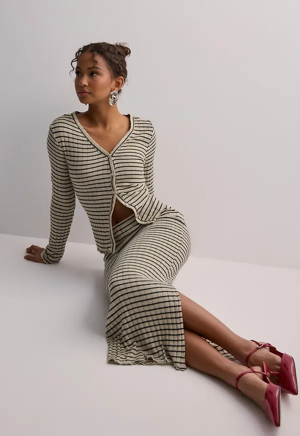 Pieces - Svart - Pciris Hw Ankle Skirt Noos