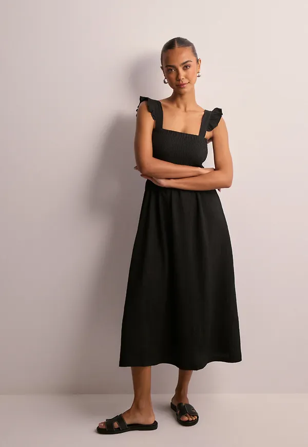 Pieces - Svart - Pcluna Smock Strap Dress Sa Bc