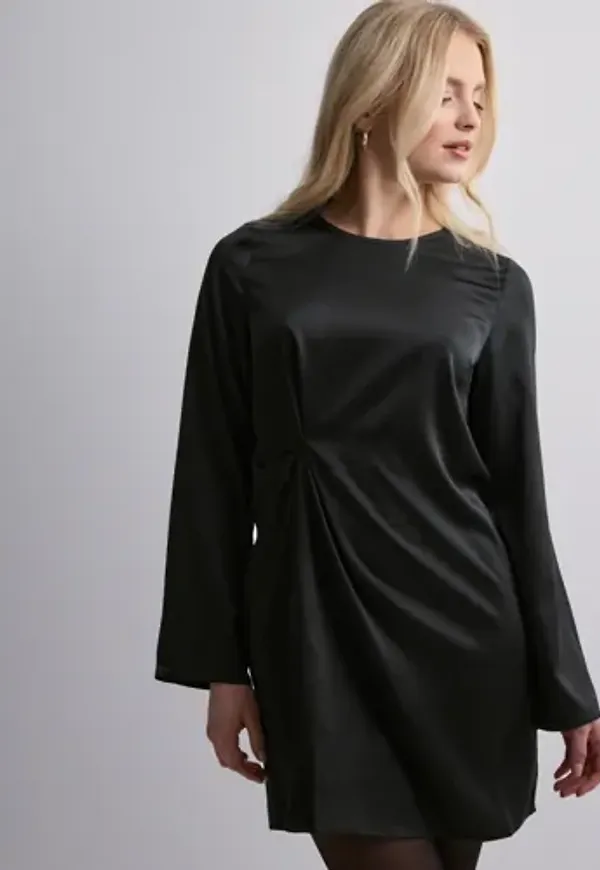 Pieces - Svart - Pcnorella Ls Short Dress D2D