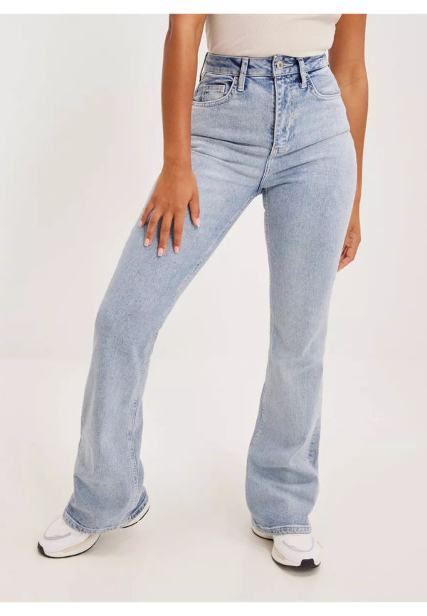 Pieces Pcholly Ultra Hw Flared Jeans Lb Bc Bootcut jeans Light Blue Denim