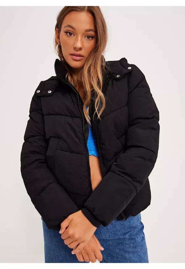 Pieces Pcjamilla Short Puffer Jacket Noos Puffer jackets Black