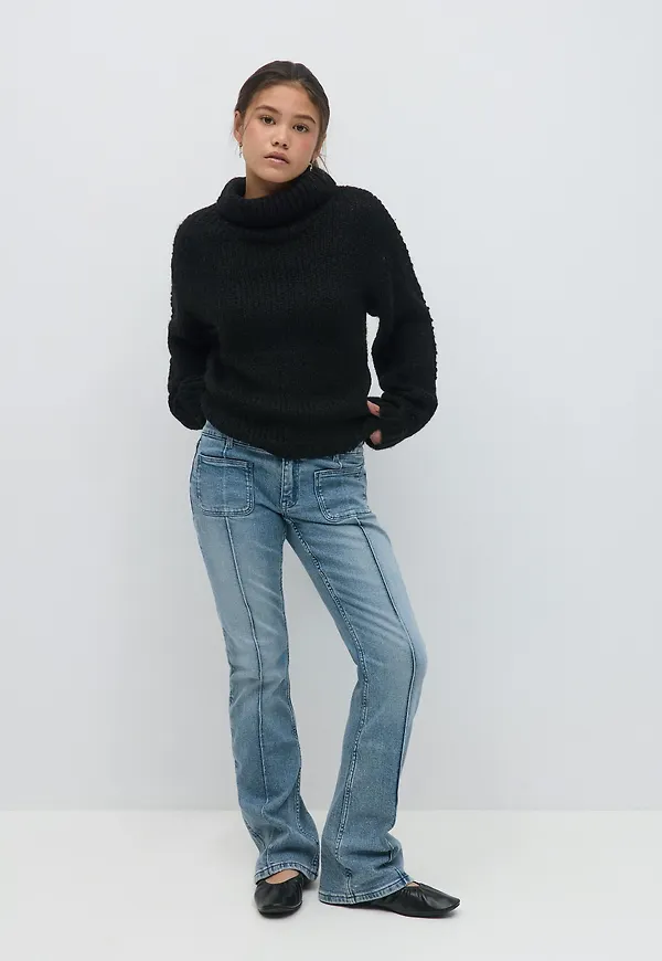 Pleated flare jeans
