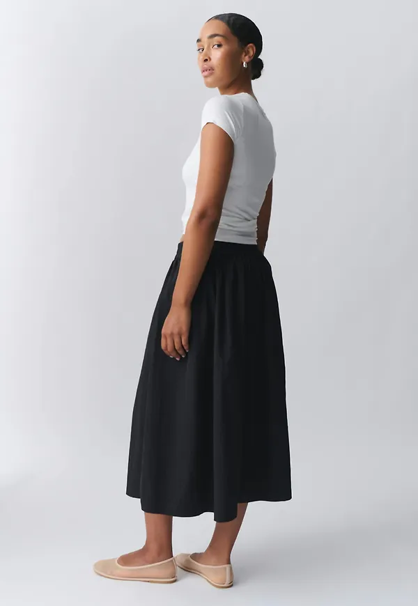 Pleated skirt