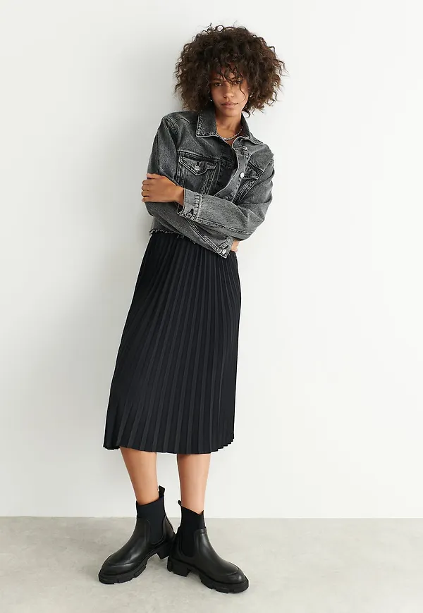 Plisse skirt