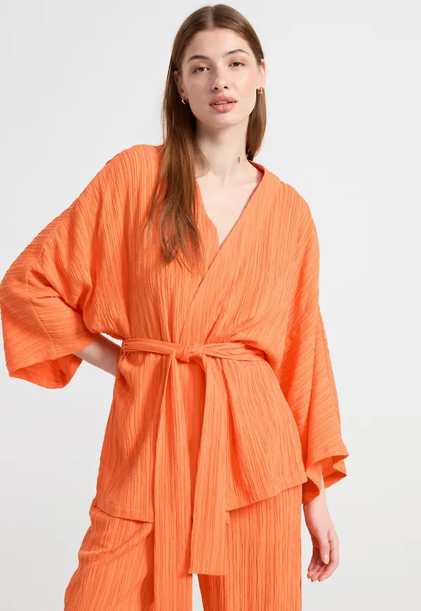 Plisserad kimono