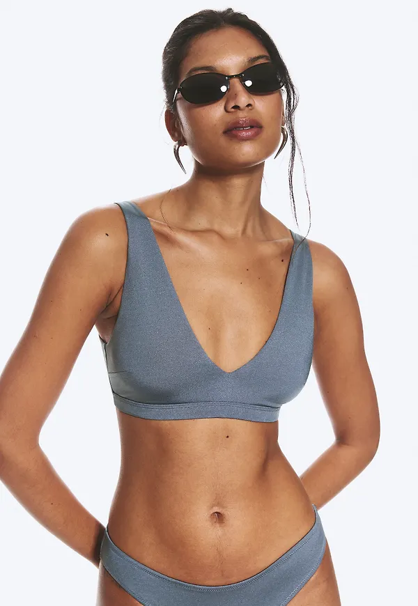 Plunge Pull-on Bikini Top