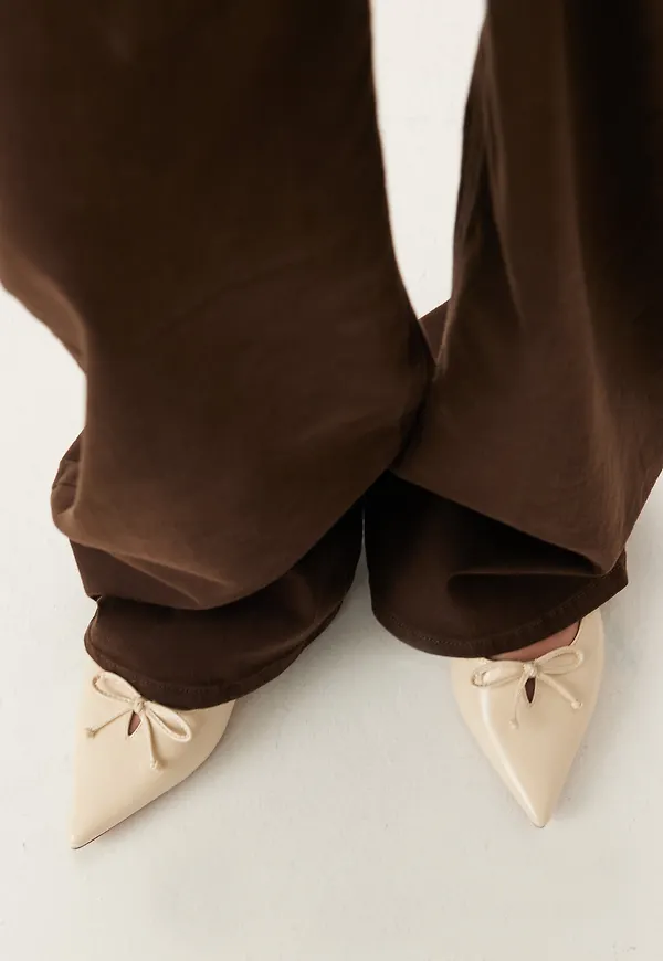 Pointy Flat Slingback