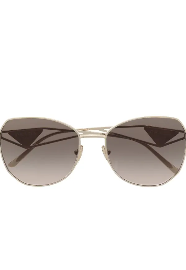 Prada Eyewear solglasögon med logotypplakett - Guldfärgad