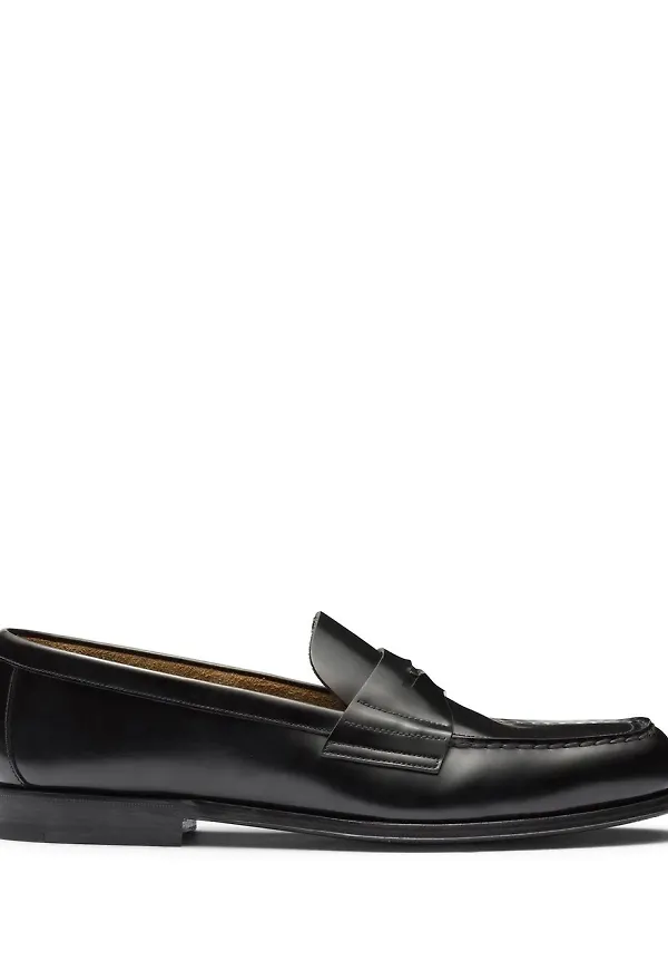 Prada logo-plaque leather loafers - Svart