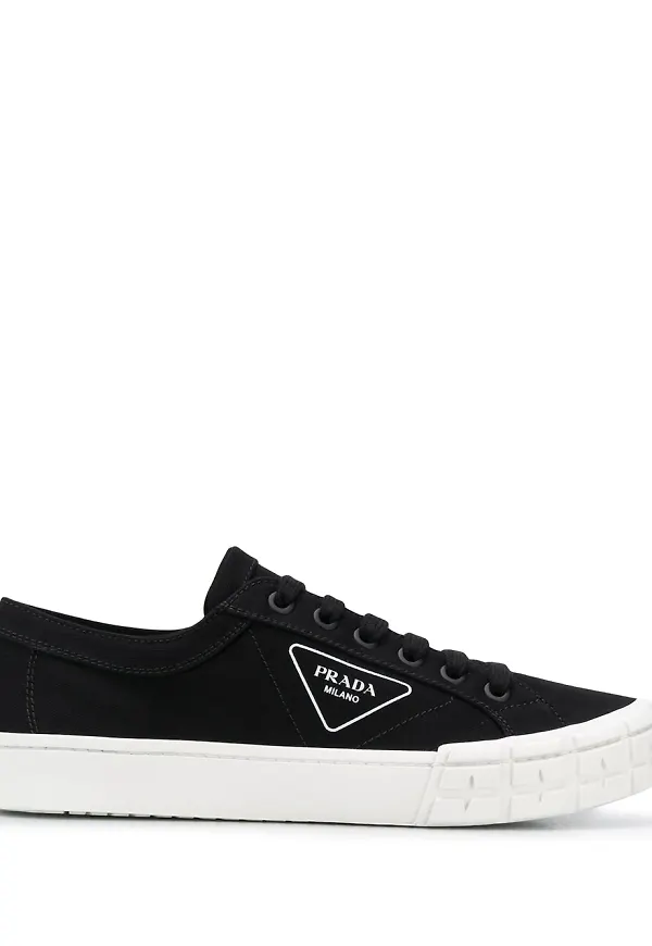Prada låga sneakers i kanvas - Svart