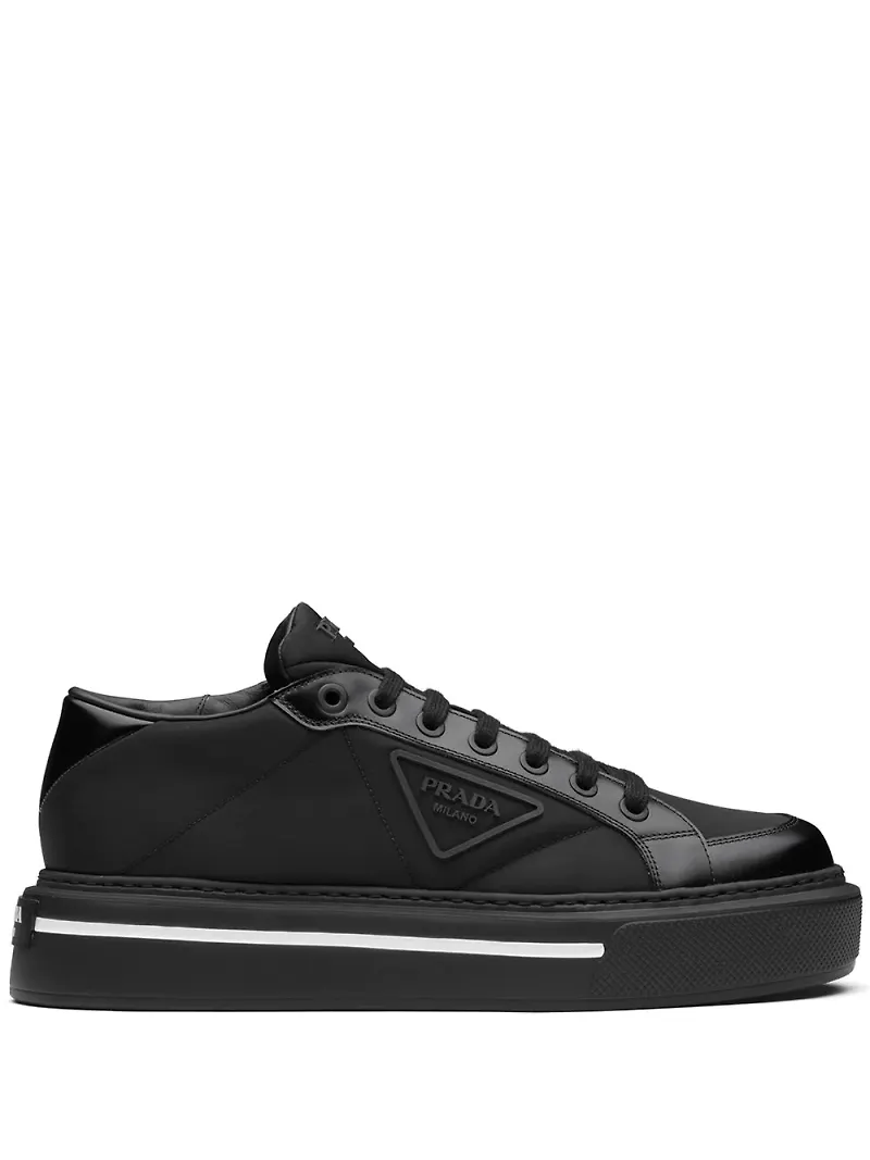 Prada Macro borstade sneakers - Svart