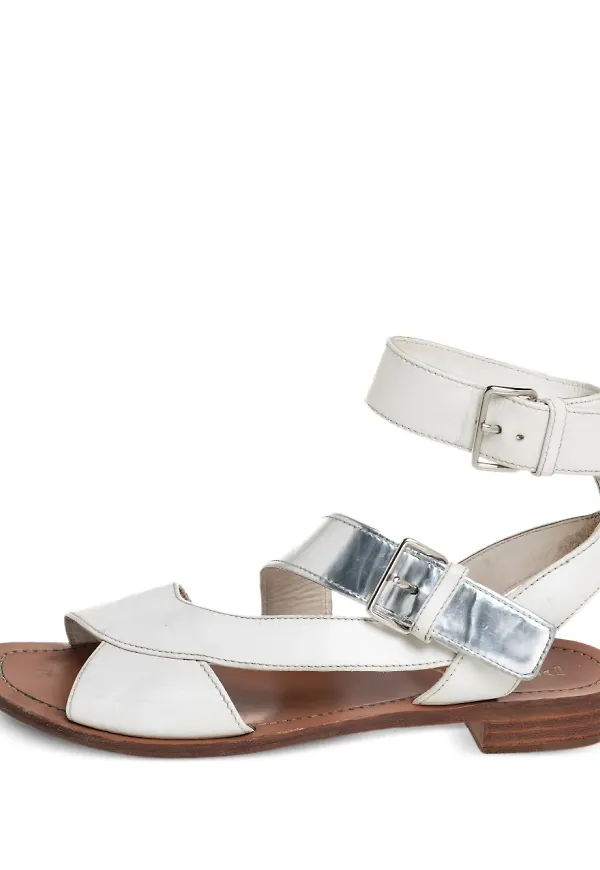 Prada Pre-Owned sandaler med spänne - Vit