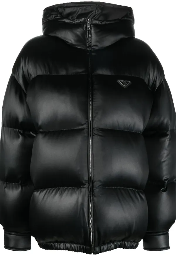 Prada puffjacka med plakett - Svart