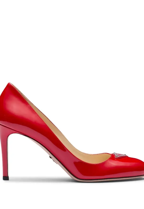 Prada pumps i lackat läder - Röd