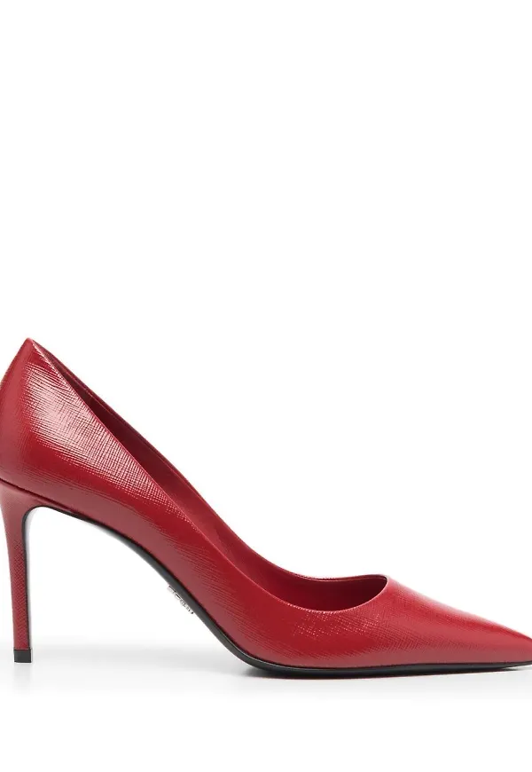 Prada pumps med spetsig tå - Röd