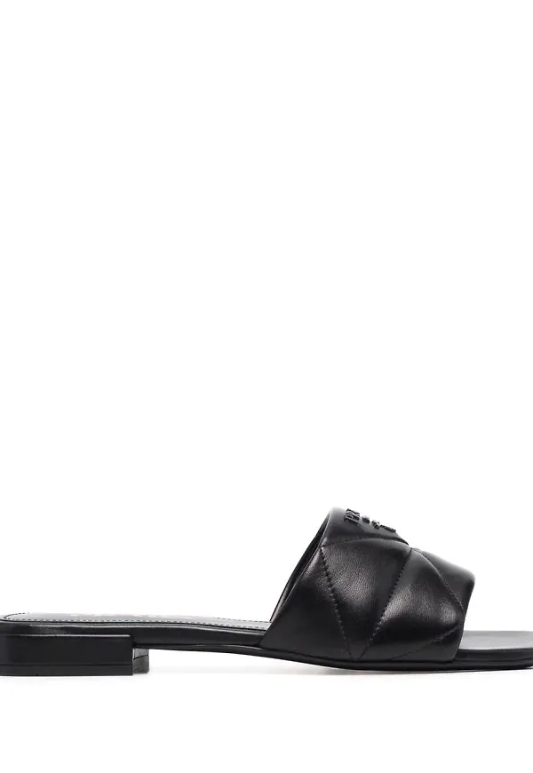 Prada quiltade sandaler - Svart