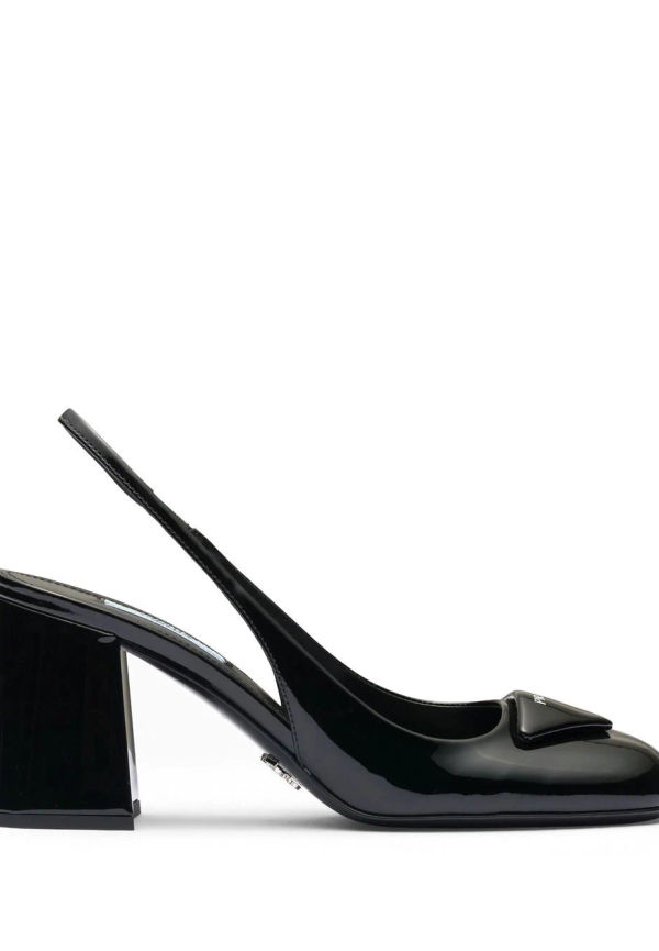Prada slingback-pumps i lackat läder - Svart