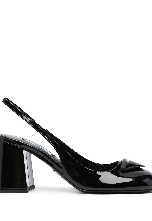 Prada slingback-pumps i lackat läder - Svart