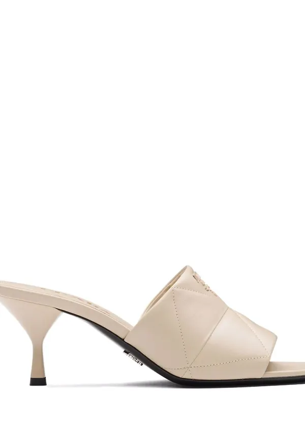 Prada slip-ons med logotyp - Neutral