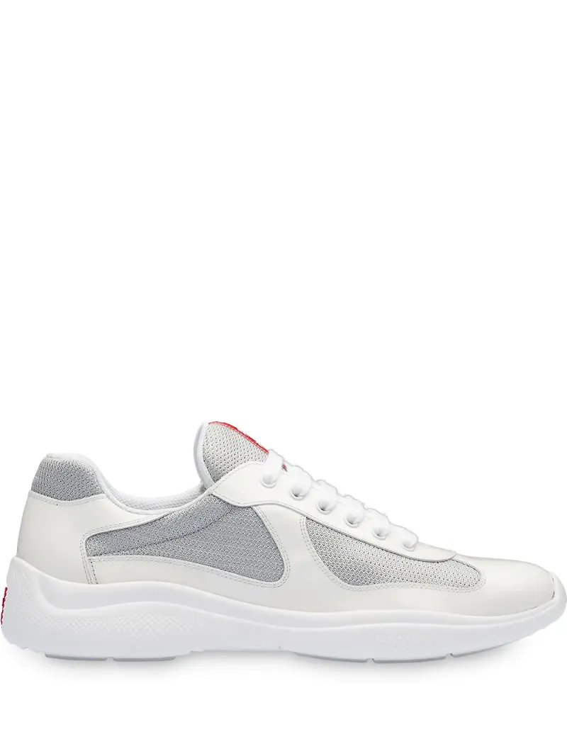 Prada sneakers i tekniskt material - Vit