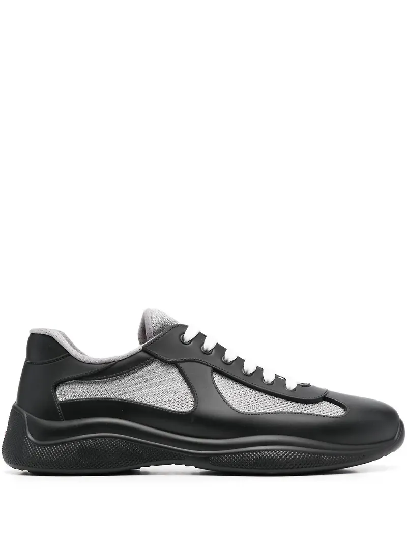 Prada sneakers med panel - Svart