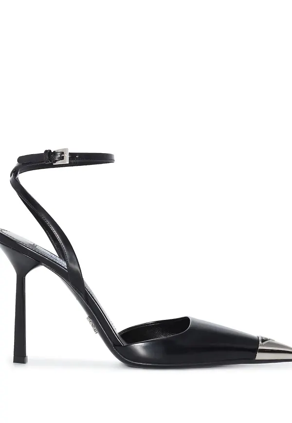 Prada XX spetsiga sandaler med triangelformad logotyp - Svart