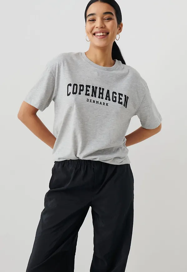 Printed tee