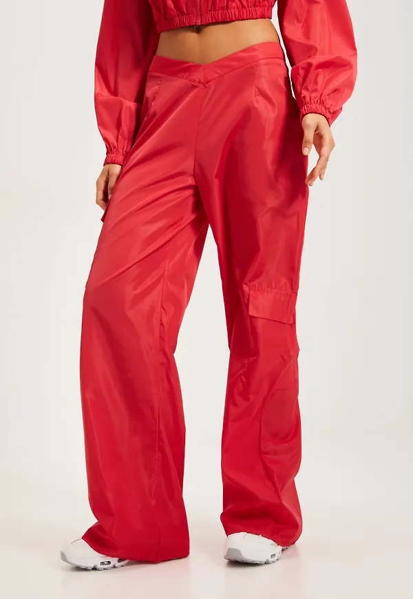 Public Desire - Byxor - Shell Dip Waist Cargo Trouser - Byxor & Shorts - Pants