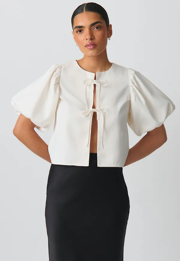 Puff sleeve blouse