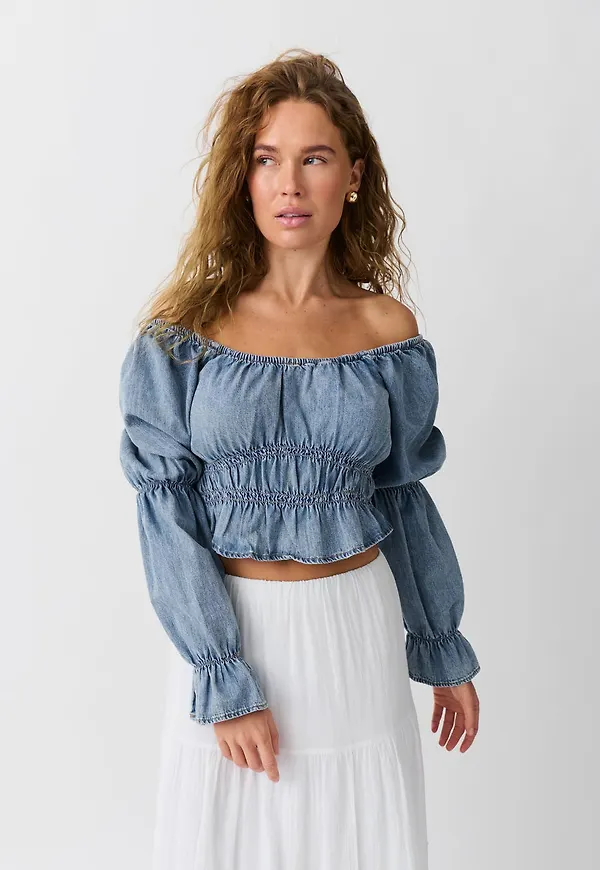Puff sleeve denim blouse