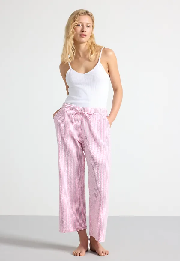 Pyjamasbyxor i bäckebölja