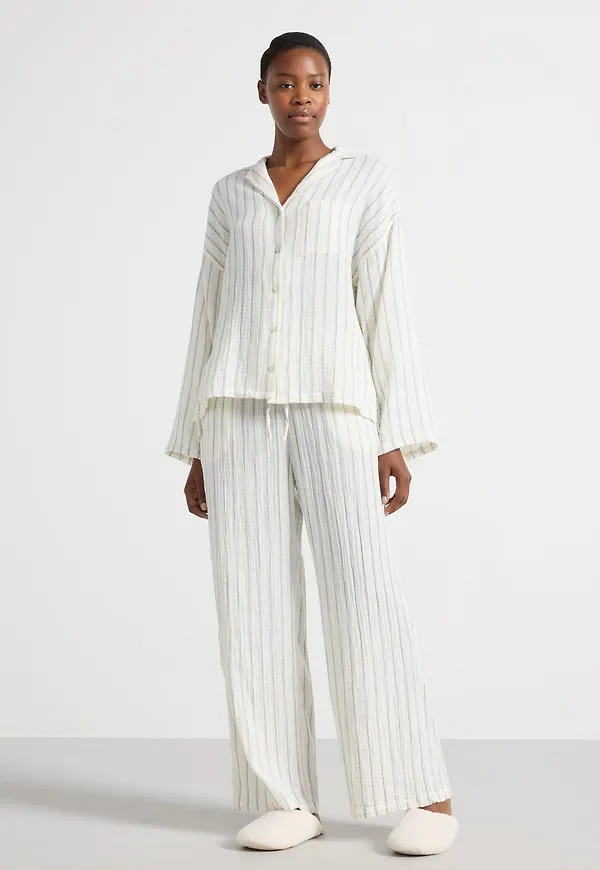 Pyjamasset i bomullsväv