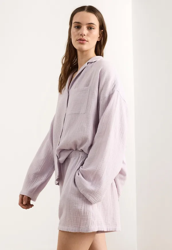Pyjamasset i krinklad bomull