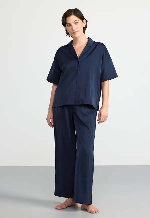 Pyjamasset i satin