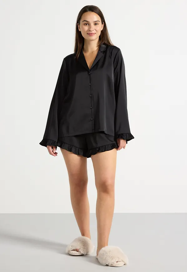Pyjamasset i satin