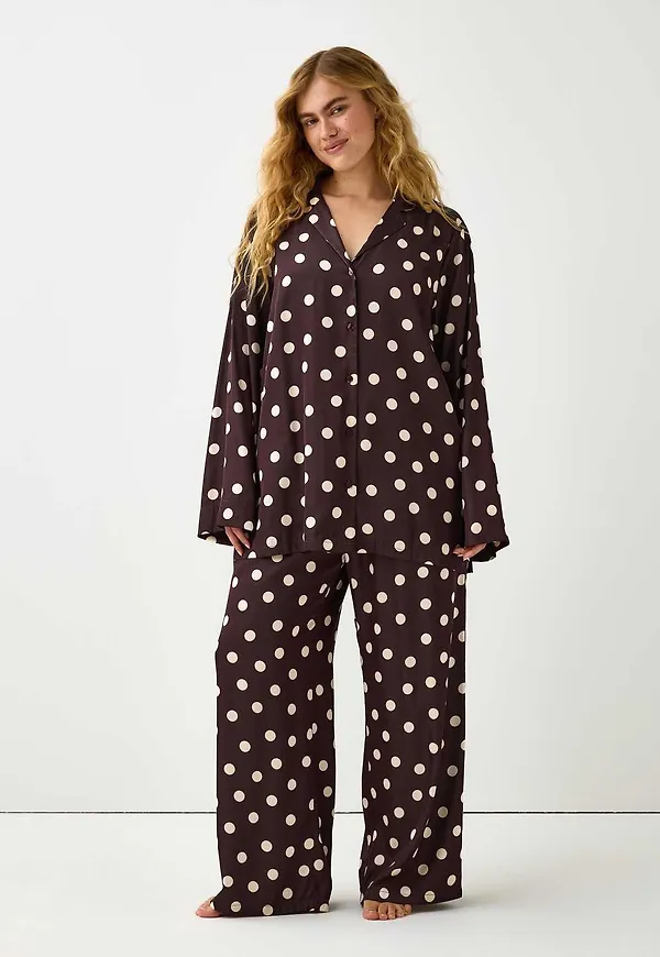 Pyjamasset i satin