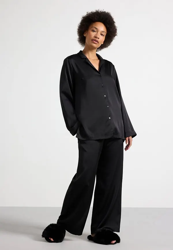 Pyjamasset i satin