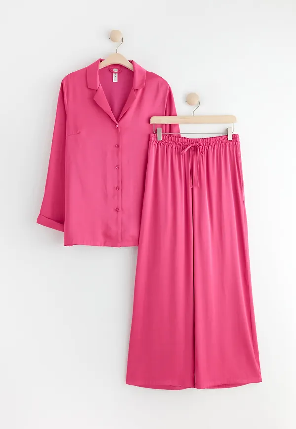 Pyjamasset i satin