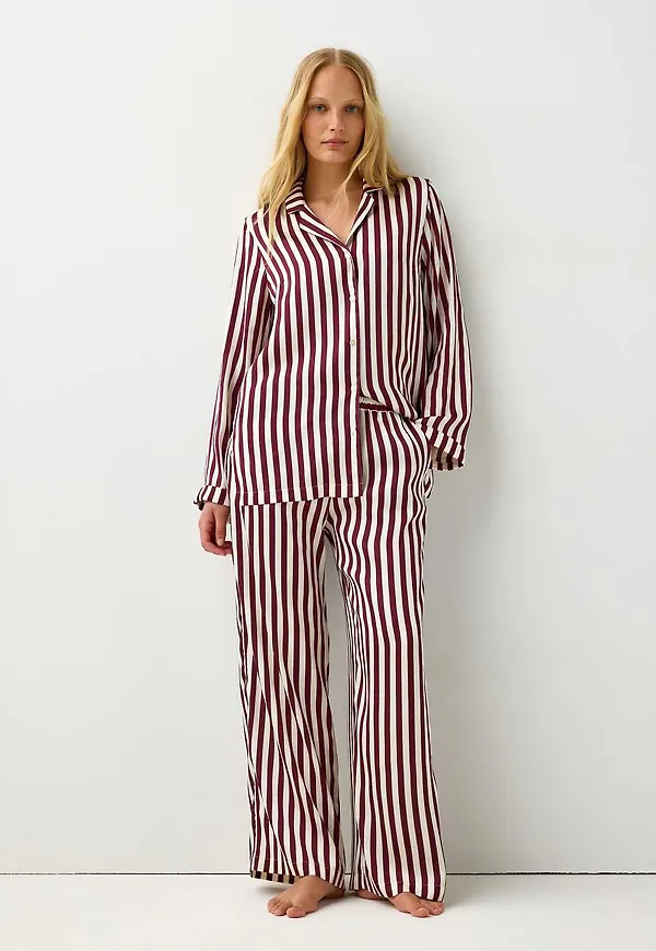 Pyjamasset i satin