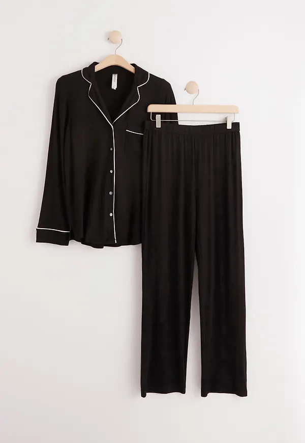 Pyjamasset med skjorta och byxor